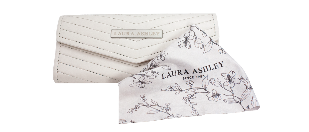 LAURA ASHLEY CASE AND CLOTH 